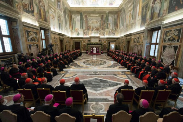  Le pape tacle les "traitres" à sa réforme de la Curie