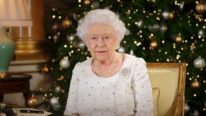 Royaume-Uni: pour Noël, la reine Elizabeth II rend hommage aux victimes des attentats Royaume-Uni: pour Noël, la reine Elizabeth II rend hommage aux victimes des attentats