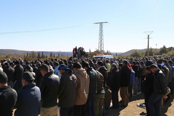 A Jerada, funérailles de deux frères morts dans une mine A Jerada, funérailles de deux frères morts dans une mine