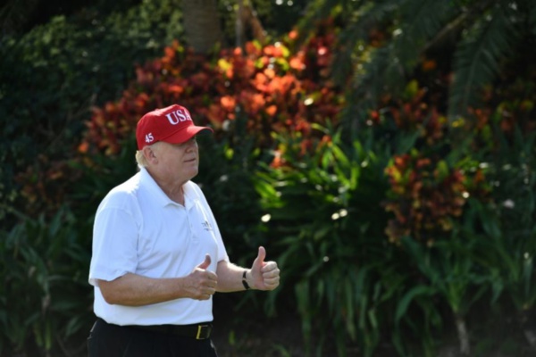 Les vacances de Donald Trump en Floride: golf, tweets et politique Les vacances de Donald Trump en Floride: golf, tweets et politique