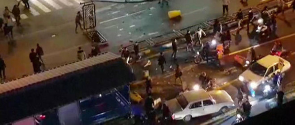 Iran: dix morts dans des troubles, nouvelle manifestation à Téhéran Iran: dix morts dans des troubles, nouvelle manifestation à Téhéran