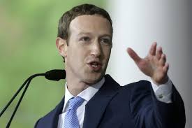 Mea culpa du patron de Facebook, qui promet de "réparer" le réseau social
