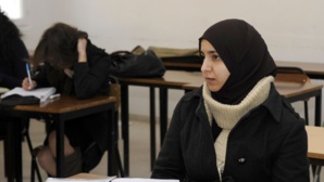 Canada: un homme découpe le voile d'une écolière avant de s'enfuir Canada: un homme découpe le voile d'une écolière avant de s'enfuir