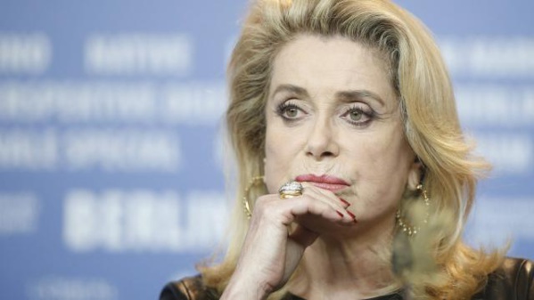 Tribune sur le harcèlement: Deneuve assume, mais présente ses "excuses" aux victimes Tribune sur le harcèlement: Deneuve assume, mais présente ses "excuses" aux victimes