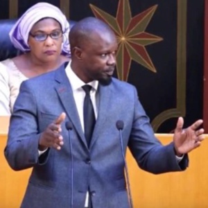 "Ticket entrant” de 10 millions FCFA pour les députes: Ousmane Sonko insiste, signe et défie le Bureau de l’assemblée nationale "Ticket entrant” de 10 millions FCFA pour les députes: Ousmane Sonko insiste, signe et défie le Bureau de l’assemblée nationale