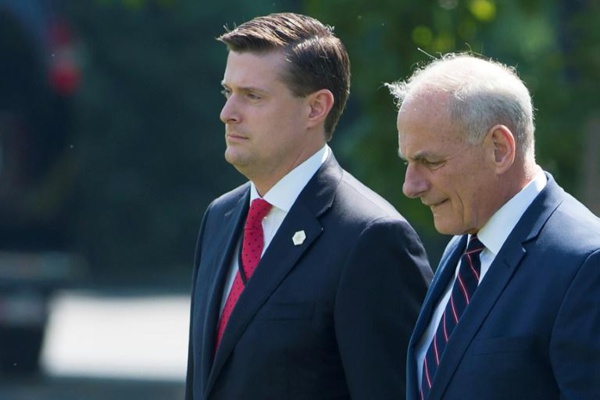 Rob Porter (à g.) avec le SG de la Maison Blanche John Kelly Rob Porter (à g.) avec le SG de la Maison Blanche John Kelly