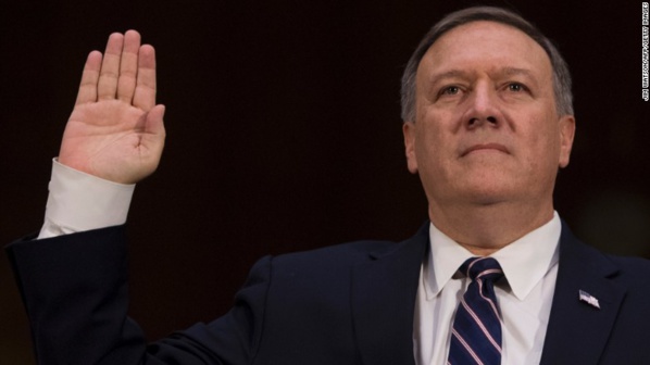 Mike Pompeo, le directeur de la CIA, prêtant serment devant le Congrès Mike Pompeo, le directeur de la CIA, prêtant serment devant le Congrès