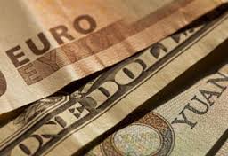 L'euro monte un peu face au dollar dans un marché attentiste