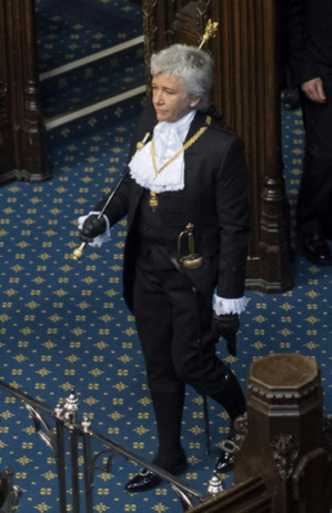 Une femme devient la première "black rod" du Parlement britannique