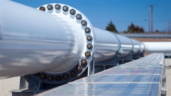 Les pétroliers canadiens déplorent les importations faute d'oléoducs