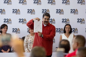 Venezuela: Maduro officiellement candidat, sans adversaire de poids Venezuela: Maduro officiellement candidat, sans adversaire de poids