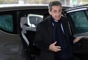 Nicolas Sarkozy a-t-il eu droit à un traitement de faveur en étant autorisé à rentrer chez lui pendant sa garde à vue ? Nicolas Sarkozy a-t-il eu droit à un traitement de faveur en étant autorisé à rentrer chez lui pendant sa garde à vue ?