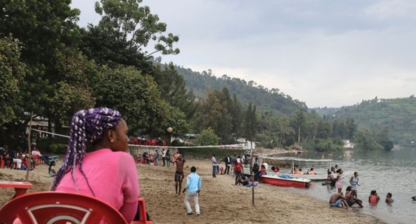 Sécurité, plage et wifi: heureux, les Congolais du Rwanda