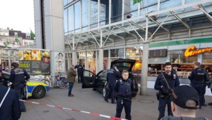Allemagne : le conducteur du véhicule qui a foncé dans la foule s'est suicidé