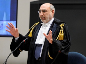 De hauts fonctionnaires italiens condamnés pour des négociations avec la mafia De hauts fonctionnaires italiens condamnés pour des négociations avec la mafia