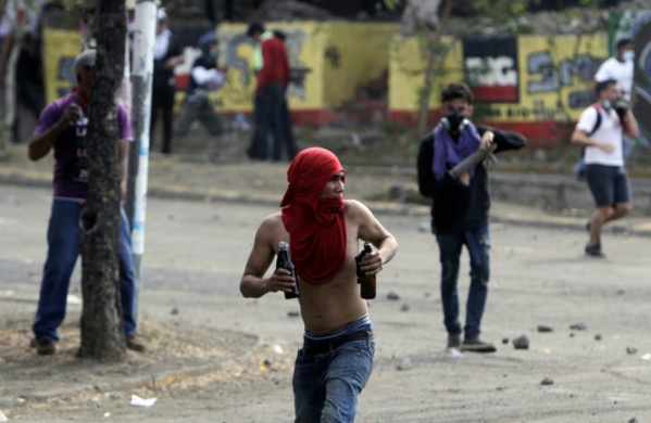 Manifestations au Nicaragua: au moins 24 morts, le pays au bord du chaos
