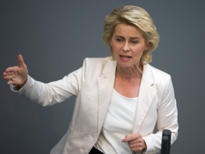 Ursula Von Der Leyen (ministre allemande de la Défense) Ursula Von Der Leyen (ministre allemande de la Défense)