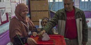 Pour la première fois en Tunisie, des policiers et militaires votent