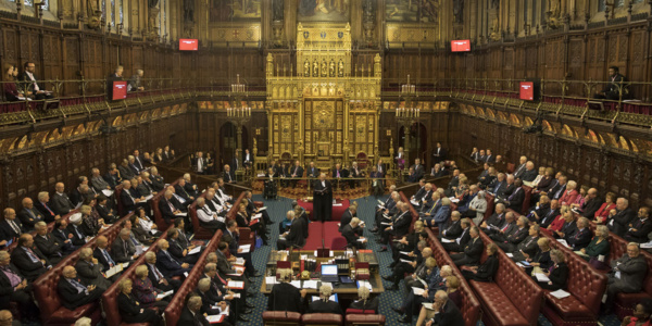 GB: les Lords donnent au Parlement le droit de bloquer un Brexit sans accord