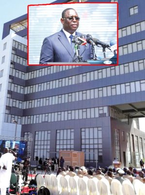 Du béton de Diamniadio aux Ba.ba de la démocratie Du béton de Diamniadio aux Ba.ba de la démocratie