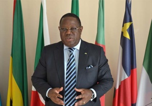 Gabon: le Premier ministre Emmanuel Issoze Ngondet reconduit dans ses fonctions (officiel) Gabon: le Premier ministre Emmanuel Issoze Ngondet reconduit dans ses fonctions (officiel)