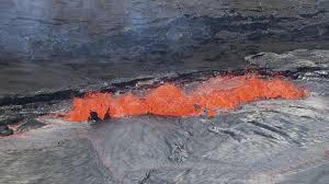 Des milliers d'habitants de Hawaï fuient une éruption volcanique