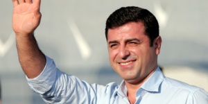 Turquie: Demirtas, emprisonné, candidat du HDP à la présidentielle Turquie: Demirtas, emprisonné, candidat du HDP à la présidentielle