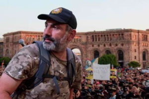 Arménie: l'opposant Pachinian élu Premier ministre, le peuple fait la fête