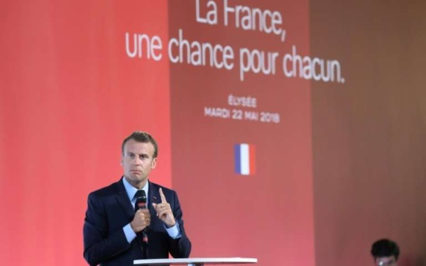 Banlieues: Macron appelle, sans plan chiffré, à "changer de méthode" Banlieues: Macron appelle, sans plan chiffré, à "changer de méthode"