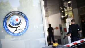 France : deux ex-agents secrets présentés à un juge, soupçonnés de trahison (Défense)
