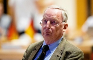 Allemagne: le leader de l'extrême droite compare Hitler à une "fiente d'oiseau"