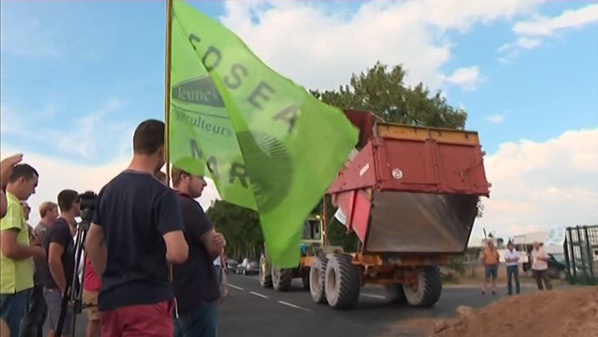 La mobilisation des agriculteurs commence avec le blocage du dépôt de carburant de Vatry La mobilisation des agriculteurs commence avec le blocage du dépôt de carburant de Vatry