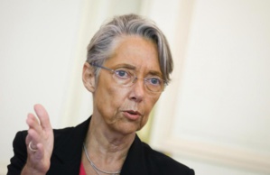 SNCF: Elisabeth Borne dénonce la "grève politique" de la CGT