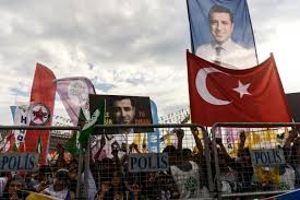 Turquie: depuis sa prison, le candidat kurde à la présidentielle attaque Erdogan à la TV d'Etat