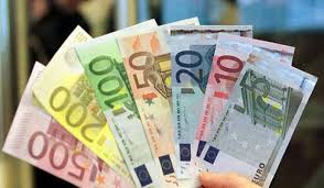 L'euro lesté face au dollar par l'Allemagne et les tensions commerciales