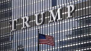 L'ex-chauffeur de Trump affirme avoir été "exploité" et attaque en justice