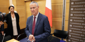 Strzoda "assume" la sanction infligée à Benalla