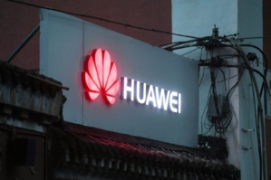 Smartphones: Huawei, le "loup" chinois qui a détrôné Apple et rêve du 1er rang mondial Smartphones: Huawei, le "loup" chinois qui a détrôné Apple et rêve du 1er rang mondial