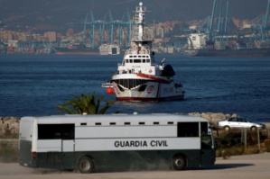 Les garde-côtes italiens secourent 170 migrants et demandent à Malte de les accueillir