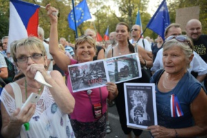 50 ans après la répression du "Printemps de Prague", manifestation devant l'ambassade russe