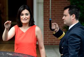 Espagne : une ministre démissionne pour un diplôme douteux