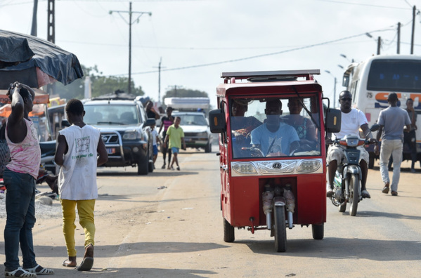 Côte d'Ivoire: des voiturettes solaires pour remplacer les taxis-brousse Côte d'Ivoire: des voiturettes solaires pour remplacer les taxis-brousse