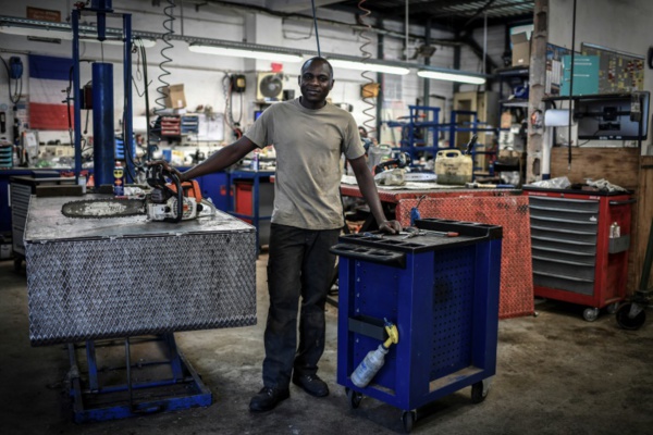Adam Usman - De la survie en Libye à un "avenir" en France, résilience d'un réfugié tchadien