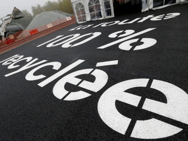 Un bout d'autoroute "100% recyclable" expérimenté en Gironde Un bout d'autoroute "100% recyclable" expérimenté en Gironde