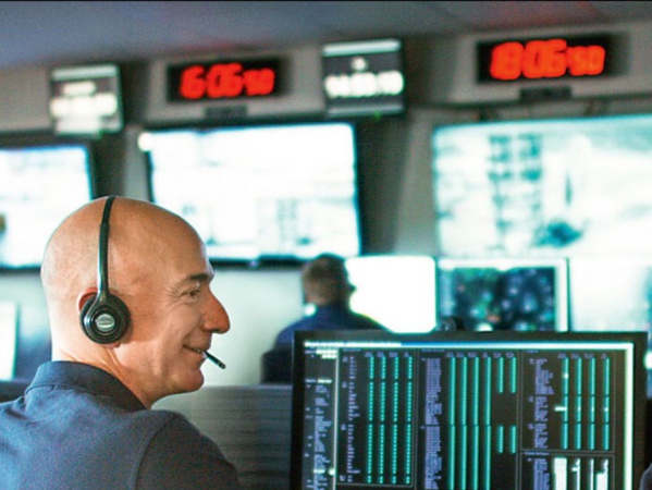 Jeff Bezos va investir plus d'un milliard de dollars dans sa compagnie spatiale en 2019 Jeff Bezos va investir plus d'un milliard de dollars dans sa compagnie spatiale en 2019