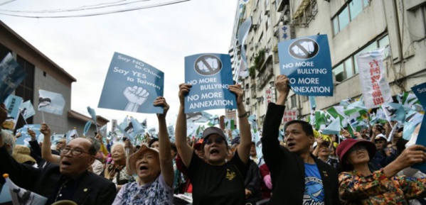 A Taïwan, des dizaines de milliers d'indépendantistes dans la rue
