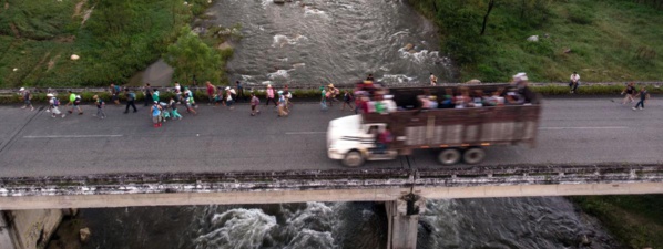 Migrants: 800 militaires déployés par le Pentagone à la frontière avec le Mexique Migrants: 800 militaires déployés par le Pentagone à la frontière avec le Mexique