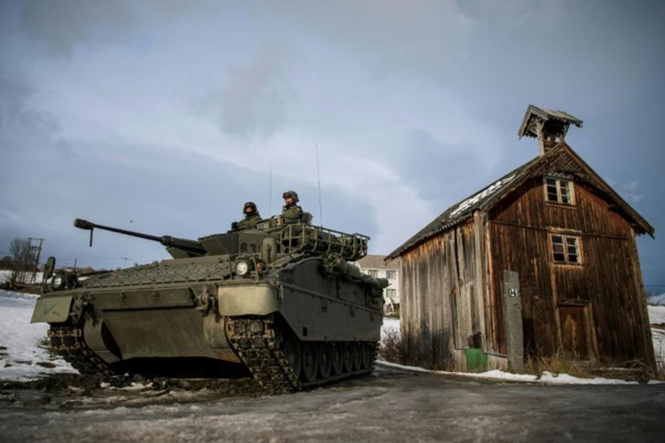Antigel et passe-montagne: l'Otan s'entraîne au combat par grand froid