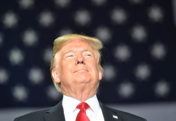 Les Américains se bousculent aux urnes, test électoral pour Trump Les Américains se bousculent aux urnes, test électoral pour Trump