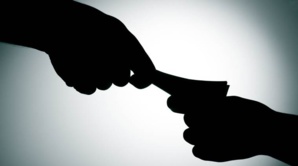 La lutte contre la corruption menace-t-elle la démocratie ? -Globalwitness)